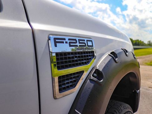 Used 2009 Ford F250 Lariat AWD/4WD image 27