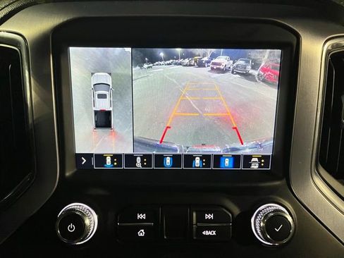 Used 2021 GMC Sierra 1500 SLT w/ Technology Package image 40