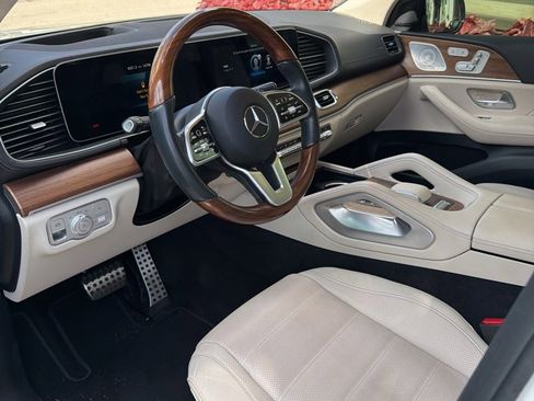 Used 2023 Mercedes-Benz GLS 450 4MATIC image 21