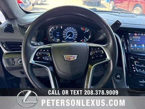Used 2018 Cadillac Escalade Platinum AWD/4WD image 29