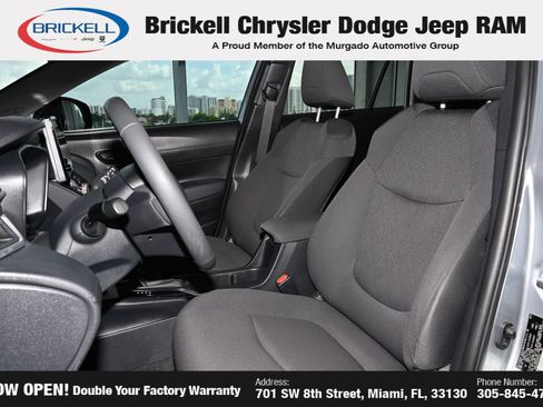Used 2024 Toyota Corolla Cross LE w/ Moonroof Package FWD image 7