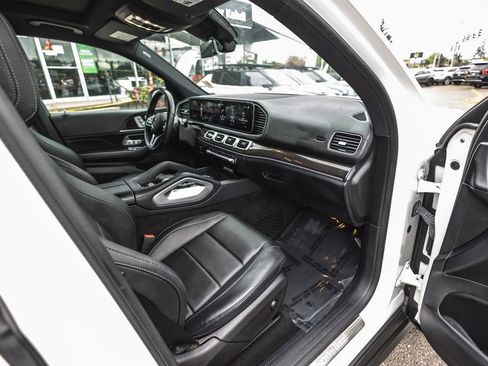 Used 2021 Mercedes-Benz GLS 450 4MATIC image 28