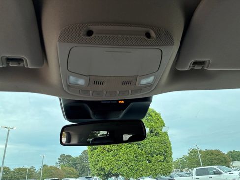 Used 2024 Ford Expedition XLT AWD/4WD image 20