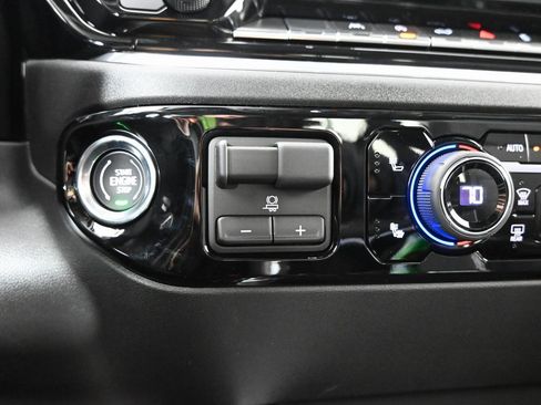 New 2026 Chevrolet Silverado 1500 LT w/ Z71 Off-Road Package image 36