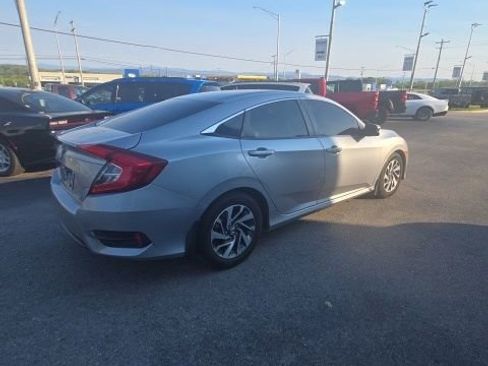 Used 2016 Honda Civic EX image 9