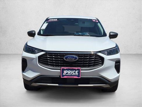 Used 2023 Ford Escape Active AWD/4WD image 2