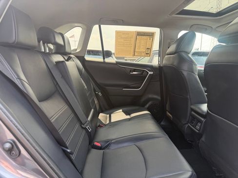 Used 2019 Toyota RAV4 Limited w/ Cold Weather Package AWD/4WD image 19