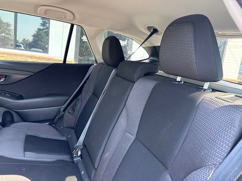 Used 2025 Subaru Outback Premium AWD/4WD image 6