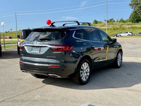 Used 2019 Buick Enclave Premium w/ Experience Buick Package FWD image 22