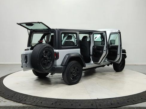 Used 2024 Jeep Wrangler Unlimited Sport AWD/4WD image 16