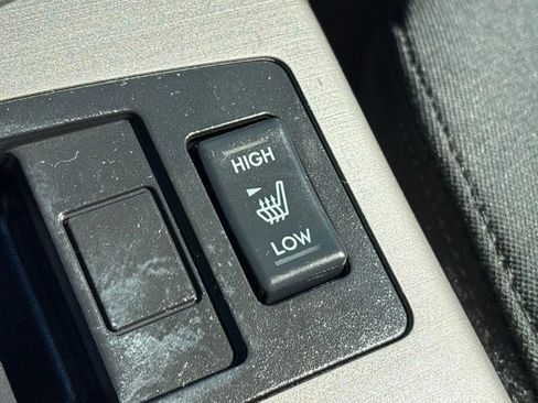 Used 2014 Subaru Legacy 2.5i Premium image 16