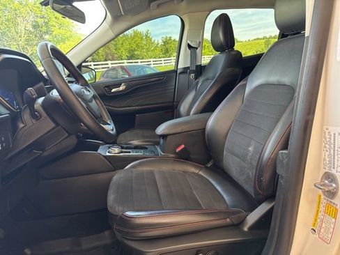 Used 2022 Ford Escape SEL w/ SEL Stealth AWD Package image 14