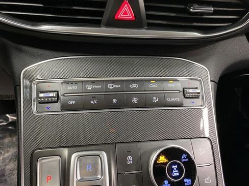 Used 2021 Hyundai Santa Fe SEL w/ Convenience Package image 18