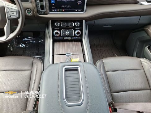 Certified 2021 GMC Yukon Denali w/ Denali Premium Package AWD/4WD image 12