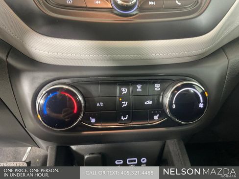 Used 2021 Chevrolet TrailBlazer LT AWD/4WD image 33