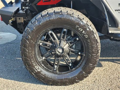 Used 2015 Jeep Wrangler Unlimited Sport w/ Quick Order Package 24S image 11