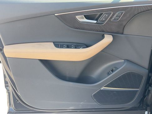 New 2025 Audi Q7 3.0T Prestige image 24