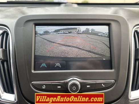 Used 2016 Chevrolet Malibu LT FWD image 16