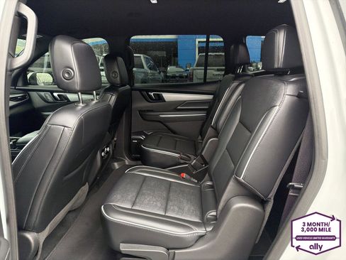 Certified 2025 Buick Enclave Preferred AWD/4WD image 11