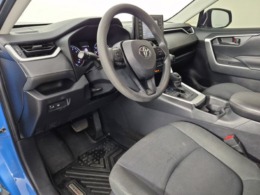 Used 2019 Toyota RAV4 LE w/ All Weather Liner Package AWD/4WD image 17