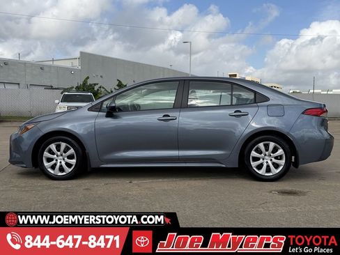 Used 2026 Toyota Corolla LE image 6