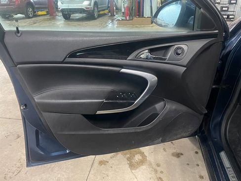 Used 2011 Buick Regal CXL image 19