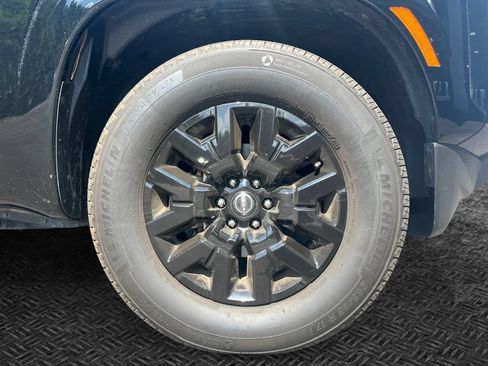 Used 2023 Nissan Frontier SV RWD image 10