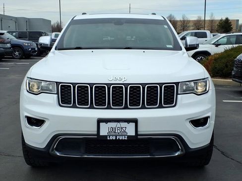 Used 2018 Jeep Grand Cherokee Limited image 34