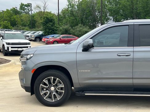 Used 2021 Chevrolet Tahoe LT w/ LT Signature Package image 7