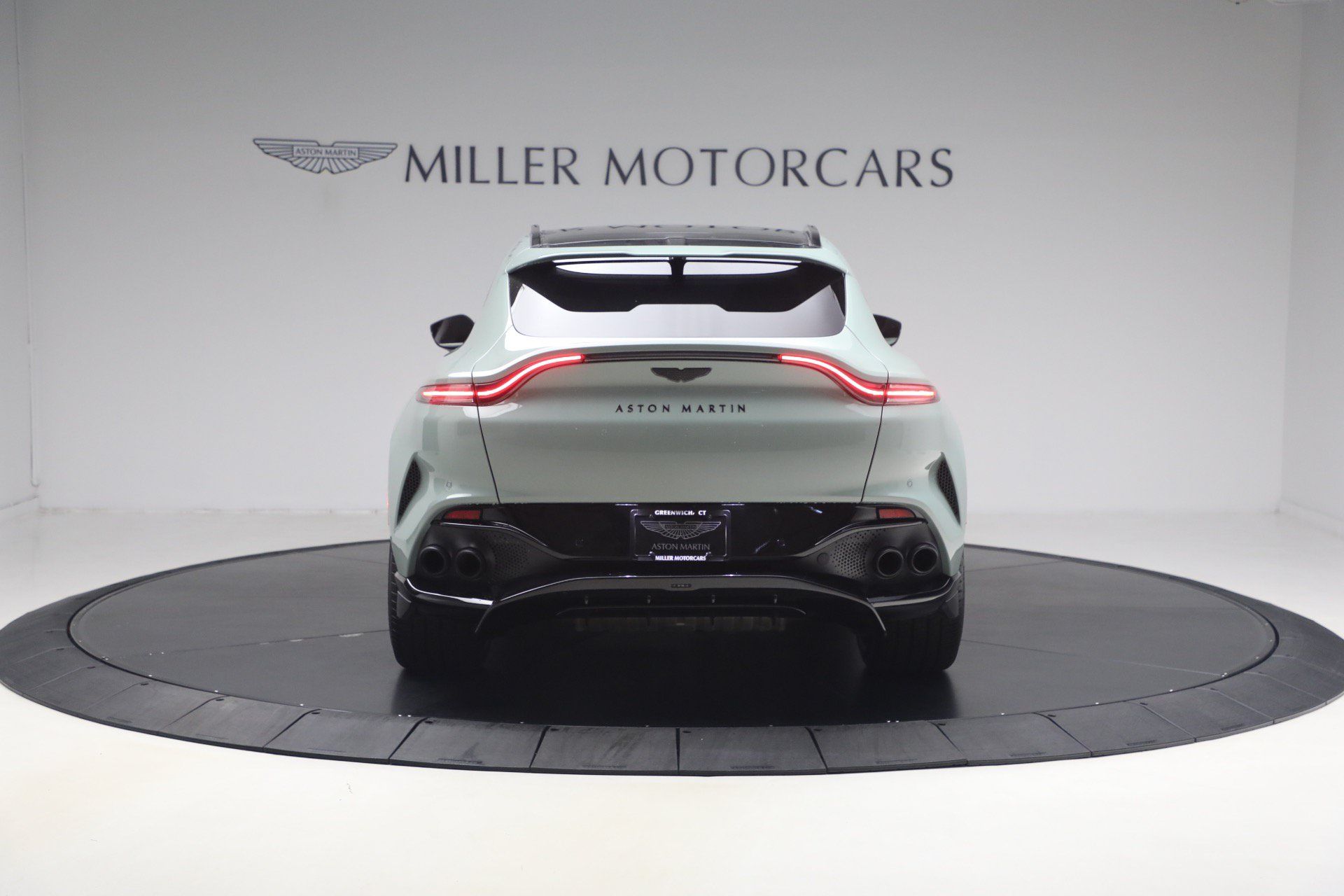 Used 2025 Aston Martin DBX 707 AWD/4WD image 6