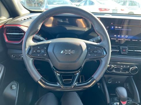 Used 2025 Chevrolet TrailBlazer RS w/ Convenience Package image 15