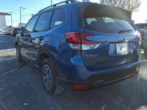 Certified 2023 Subaru Forester Premium image 4