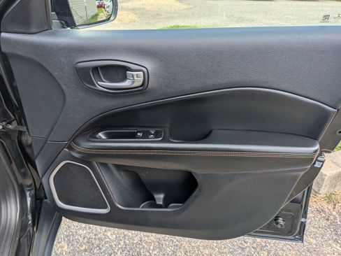 Used 2019 Jeep Compass Limited AWD/4WD image 37