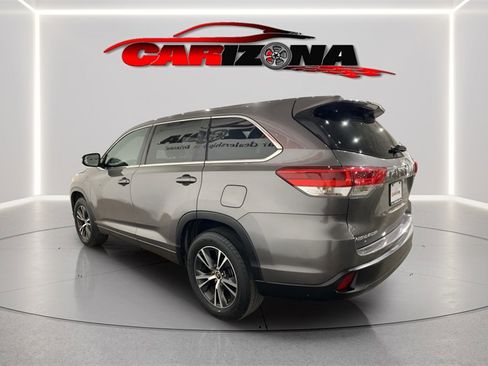 Used 2017 Toyota Highlander Plus image 5