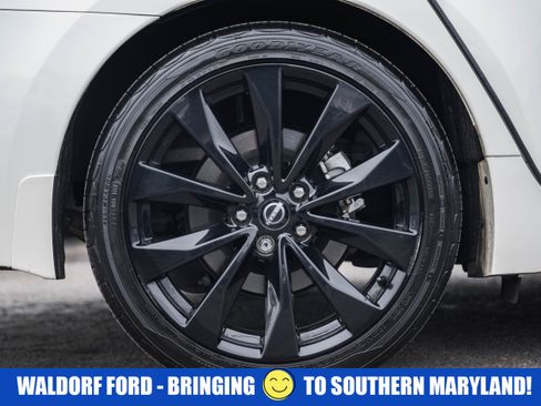 Used 2023 Nissan Maxima SR w/ Sport Mat Group image 20