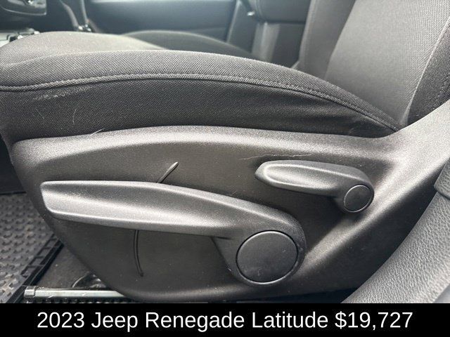 Used 2023 Jeep Renegade Latitude AWD/4WD image 13