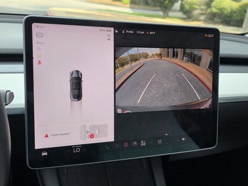Used 2022 Tesla Model 3 Standard Range RWD image 18