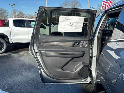 New 2026 Buick Enclave Avenir w/ Super Cruise Package image 31