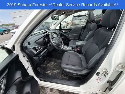 Used 2019 Subaru Forester Premium AWD/4WD image 2