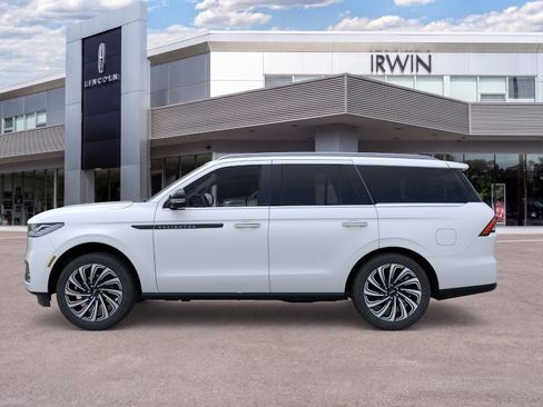 New 2026 Lincoln Navigator Black Label AWD/4WD image 3