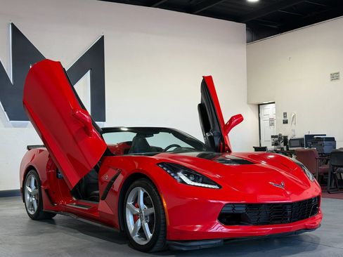 Used 2014 Chevrolet Corvette Stingray Convertible RWD image 5
