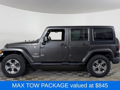 Used 2016 Jeep Wrangler Unlimited Sahara w/ Max Tow Package AWD/4WD image 5