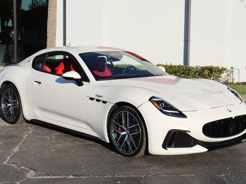 Used 2024 Maserati GranTurismo Trofeo image 12