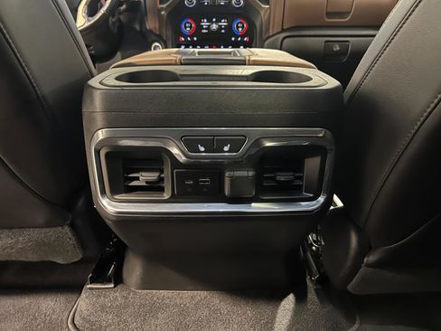 Used 2021 Chevrolet Silverado 3500 High Country image 30