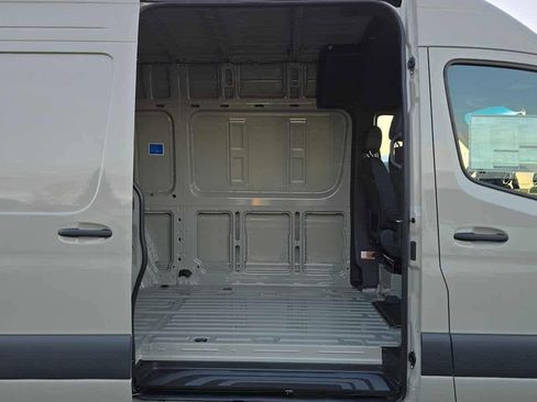 New 2026 Mercedes-Benz Sprinter 2500 image 15
