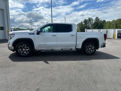 Used 2023 GMC Sierra 1500 SLT w/ SLT Premium Package AWD/4WD image 2