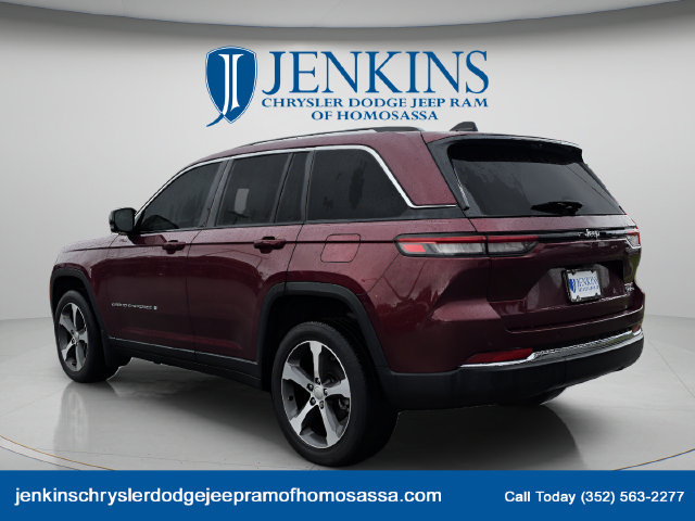 Used 2023 Jeep Grand Cherokee Limited w/ Luxury Tech Group II RWD image 7