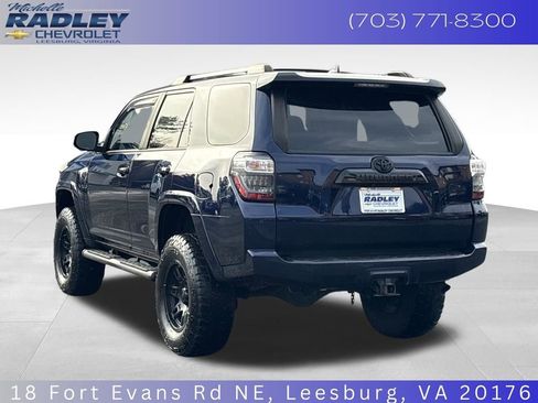Used 2020 Toyota 4Runner Venture image 3