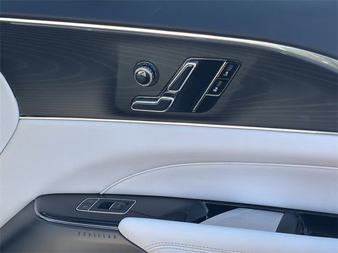 Used 2024 Cadillac Lyriq Sport image 39