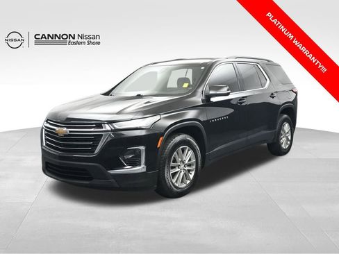 Used 2022 Chevrolet Traverse LT image 1